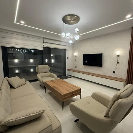 Luxury With Private Pool Sifne Alacati 公寓